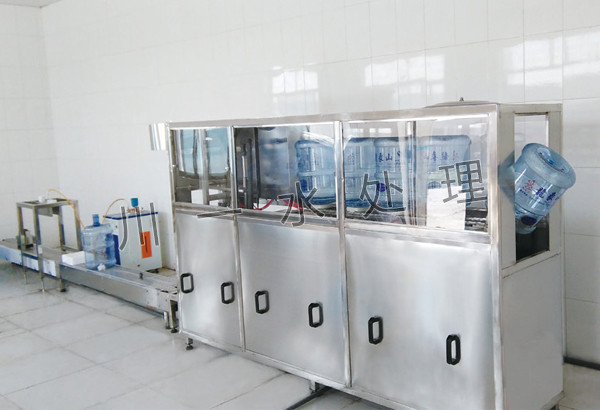 150桶/h全自動灌裝機（沖洗、灌裝、封蓋功能于一體）